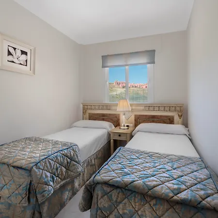 Hotel Checkin Colina Del Paraiso *