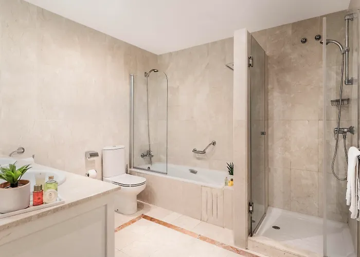 מלון Checkin Colina Del Paraiso אסטפונה