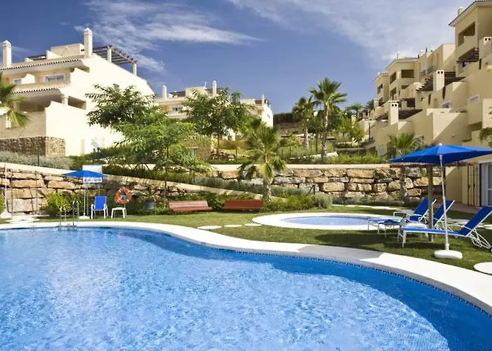 Checkin Colina Del Paraiso מלון אסטפונה