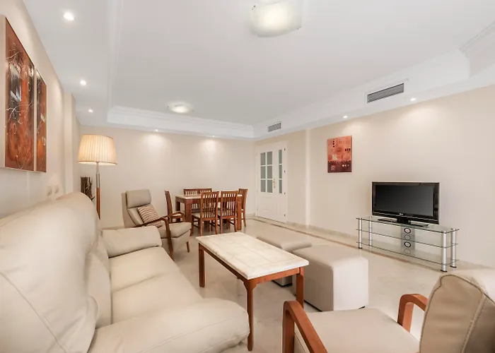 Hotel Checkin Colina Del Paraiso