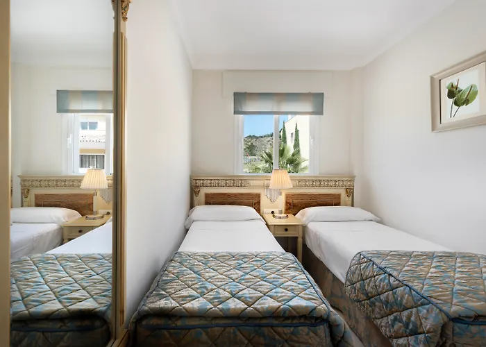 Hotel Checkin Colina Del Paraiso *