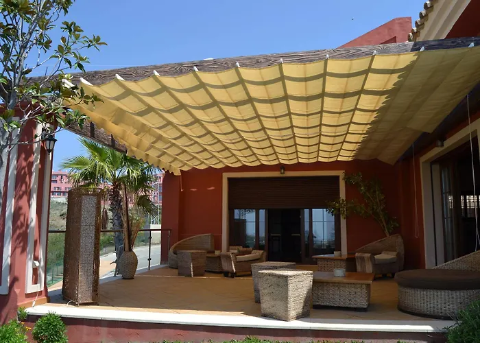 Hotel Checkin Colina Del Paraiso