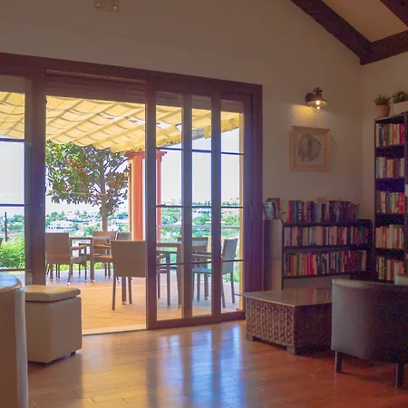 Checkin Colina Del Paraiso Hotel *