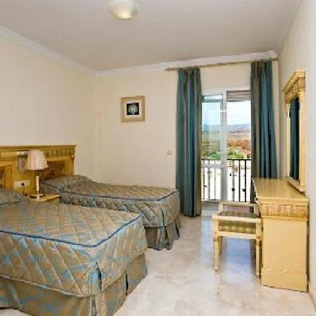 Checkin Colina Del Paraiso Hotel