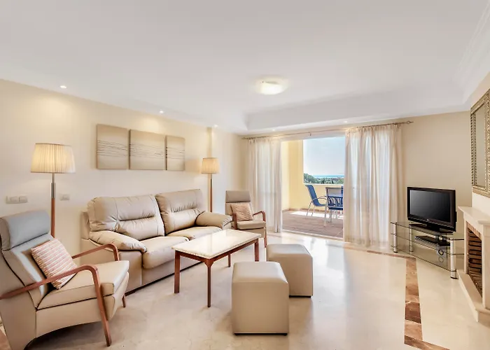 Hotel Checkin Colina Del Paraiso *