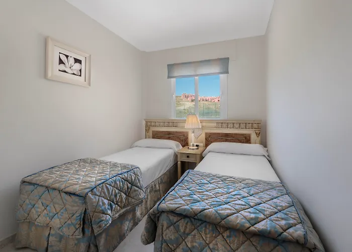 Hotel Checkin Colina Del Paraiso *